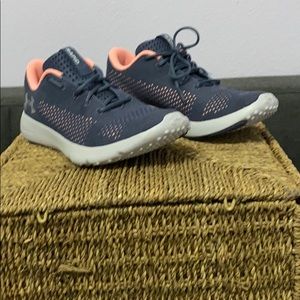 Woman’s kicks, Under Armour, 7